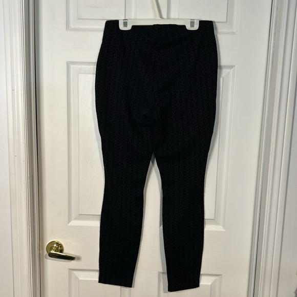 NWT Ladies size Medium “Very Black”textured Pants - Picture 4 of 11